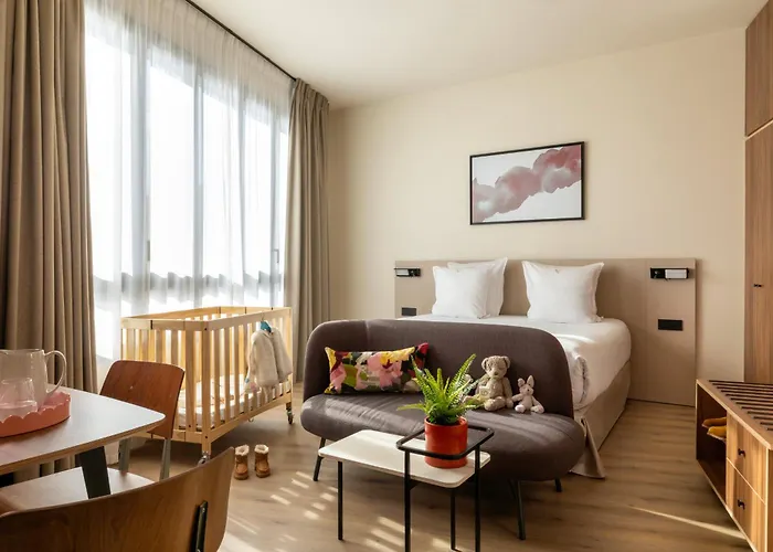 Yuna Montmartre - Aparthotel París